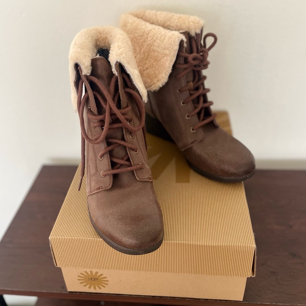 UGG “Zea” Waterproof Shearling Lined Wedge Boots - Size 9